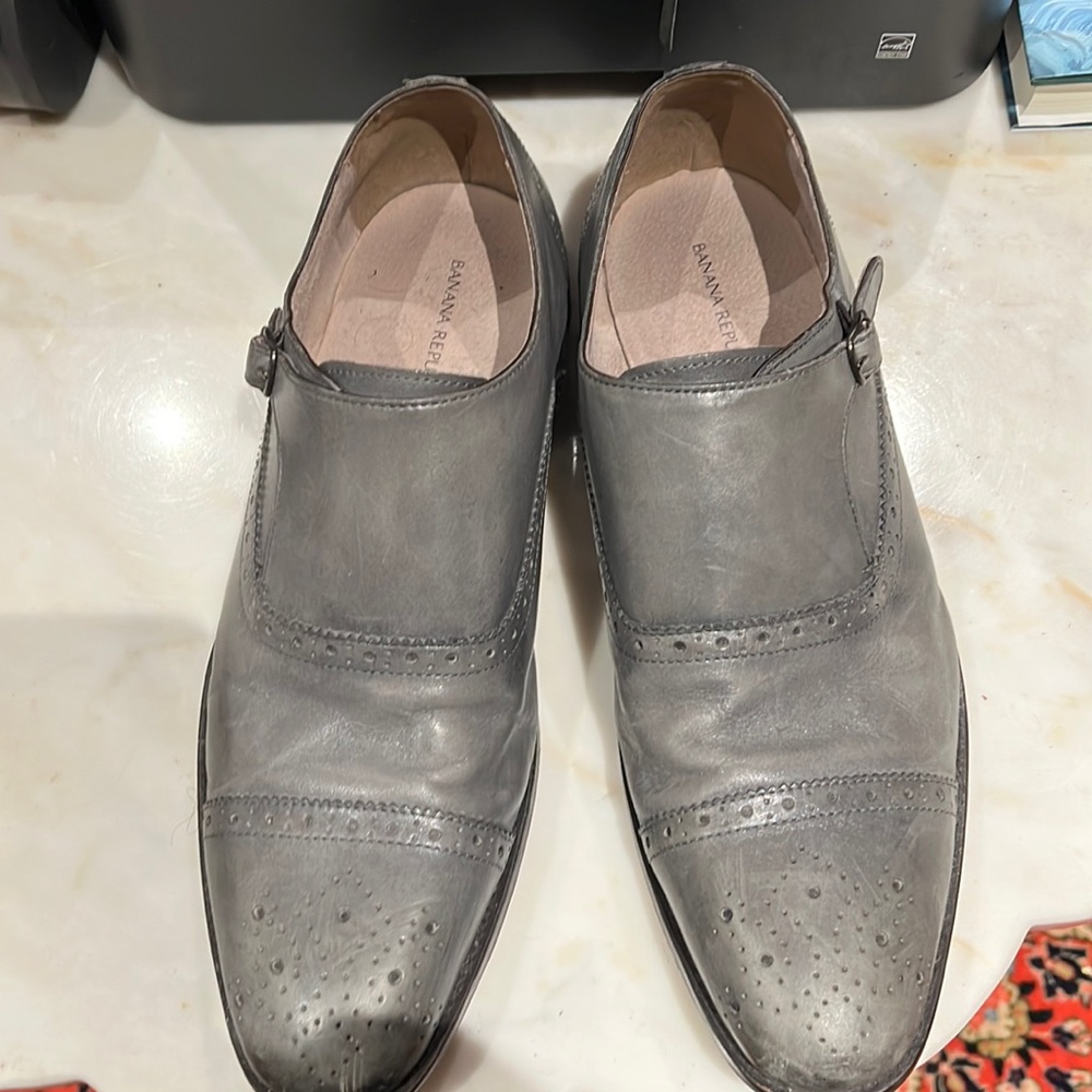 Men's all leather gray color great condition shoe size 12